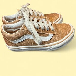 Kids Glitter Vans Low-Top Skate Sneakers in Gold